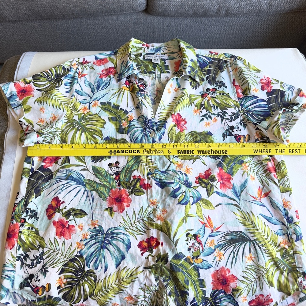 Disney Tommy Bahama Jungle Jubilee Camp Shirt Medium - Picture 13 of 13